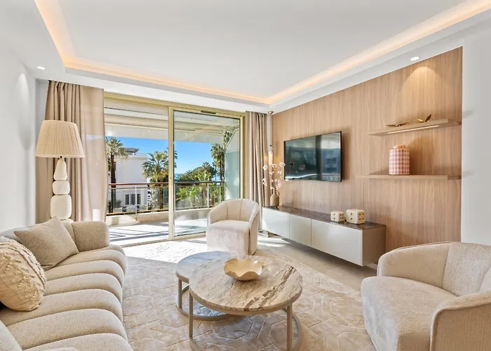 Ref 2042 - Croisette - For Rent דירה *