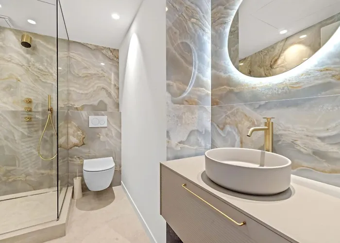 Ref 2042 - Croisette - For Rent Apartamento